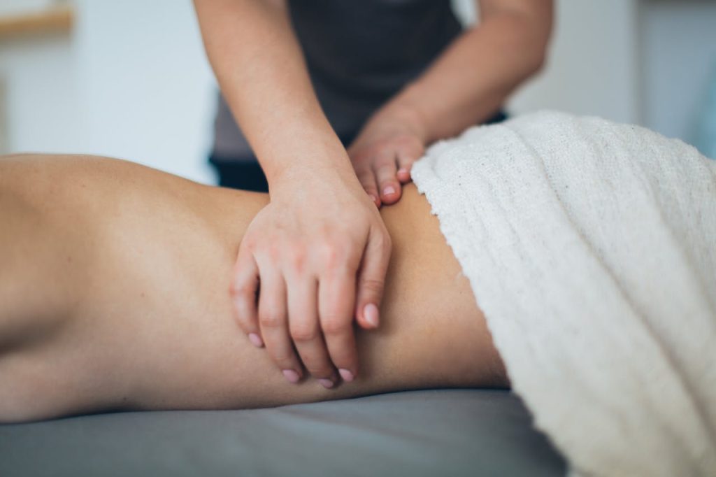 Comment devenir un praticien de massage certifié ?